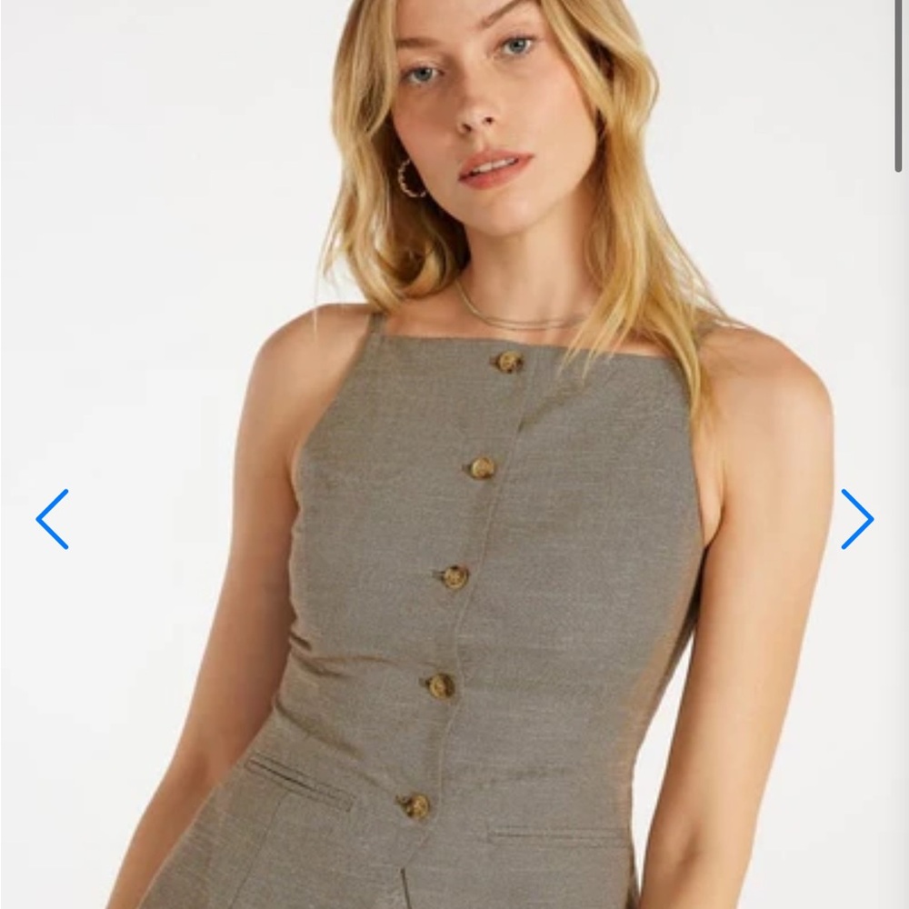 Elegant Tailored Buttoned Apron Vest